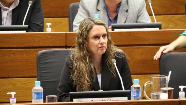 Rocío Vallejo critica cumbre de poderes: “Es un tereré jere entre amigos”