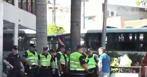 La Nación / Usuarios quedaron sin transporte interno por huelga de choferes en San Lorenzo