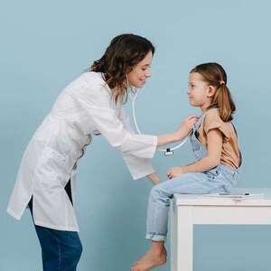 Inspección médica obligatoria para inicio de clases es gratuita en servicios públicos - Nacionales - ABC Color
