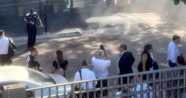 La Nación / Controlan un principio de incendio en el Juzgado de Lambaré