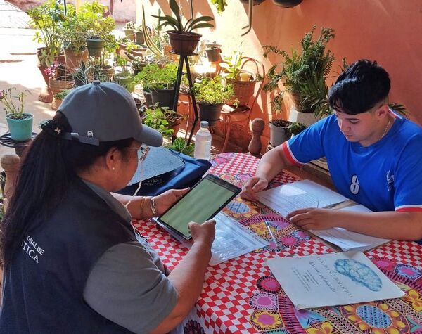 Comienzan evaluaciones socioeconómicas en el interior del país para las Becas del Gobierno - ADN Digital