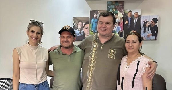 Dionisio se apunta para la presidencia del PLRA, mientas Villalba busca suspender la elección