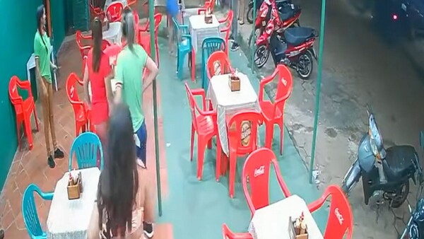 Video: Hombres y mujeres a los golpes en local gastronómico de Concepción