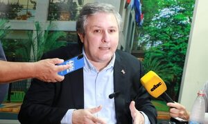 “Cumbre cómplice”, dice senador y critica falta de acciones contra la corrupción