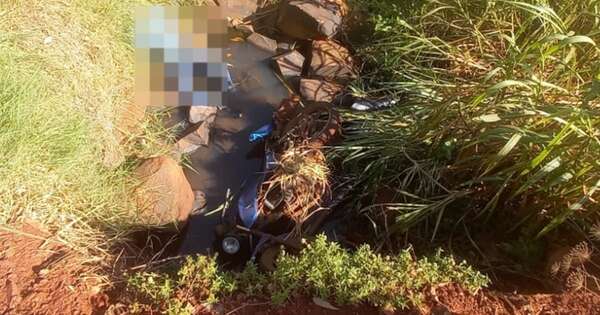 La Nación / Hallan cadáver de joven que habría muerto tras caer de su motocicleta en Capitán Miranda