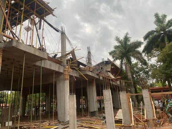 San Lorenzo: derrumbe de una obra en Campus de la UNA deja a un obrero herido - Nacionales - ABC Color