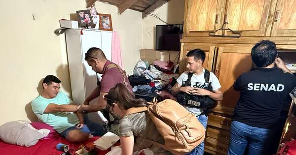 La Nación / Detienen a operadores de pistas clandestinas para narcotráfico, entre ellos está un policía