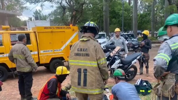 Un herido tras derrumbe de una construcción en la Facultad de Ingeniería UNA
