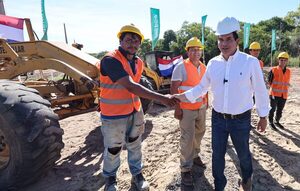MUVH inició la construcción de viviendas en Luque - trece