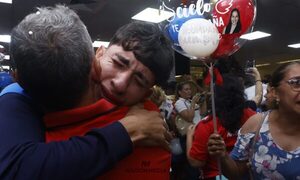 (GALERÍA) Emotivo recibimiento tuvieron nuestros mundialistas sub 20 en el Silvio Pettirossi