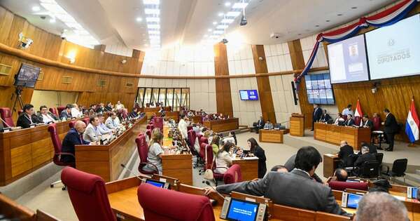La Nación / Diputados estudiará renuncia de Arévalo este martes