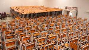 Gobernación de Central entregará más de 11.000 muebles escolares  - Nacionales - ABC Color