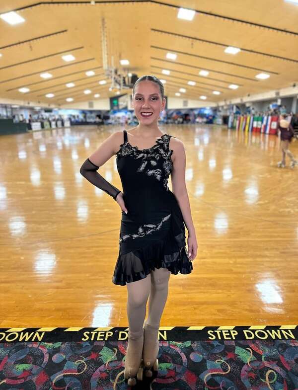 Sara Bogado deslumbra con oro en el patinaje artístico - Polideportivo - ABC Color