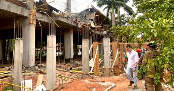 La Nación / Derrumbe de obra deja un herido