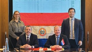 Gobierno negocia la venta de bonos con grado de inversión