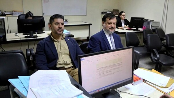 Ultimátum para Nenecho: Debe responder mañana sobre deuda