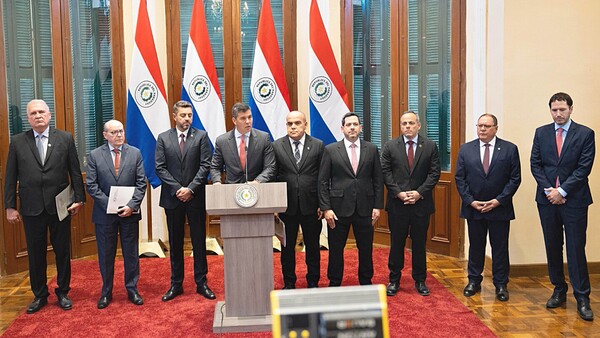 Cumbre no dio respuestas sobre red de corrupción y no hubo autocríticas