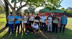 Productores de Caazapá alcanzan su tercera cosecha de miel en ocho meses