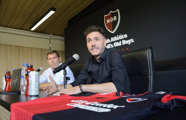 Versus / Cambio de técnico en el Newell’s de los paraguayos
