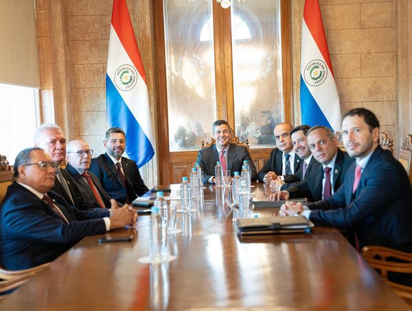 Cumbre de Poderes compromete a autoridades a implementar estrategia de combate a la corrupción · Radio Monumental 1080 AM