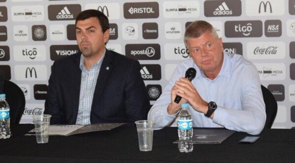 Versus / Expresidente de Olimpia pone plata en un club azulgrana del fútbol paraguayo