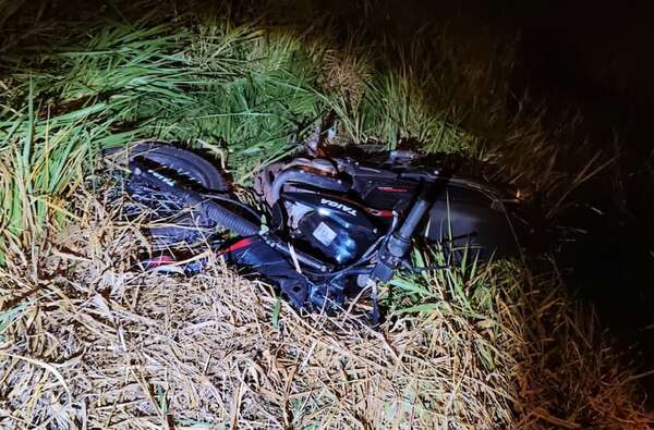Hallan muerto a asaltante: tenía en su poder inhibidor de señal y armas de fuego - ABC en el Este - ABC Color