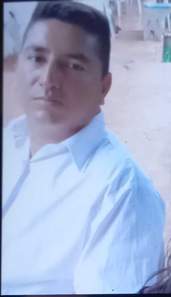Denuncian a pastor evangélico por deuda de prestación a hijos - La Clave
