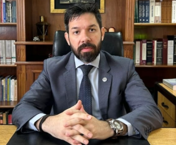 En carácter de urgente, la Fiscalía solicita nuevamente al juez Osmar Legal entregar resultados de la pericia del celular de Lalo Gomes