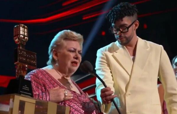 (VIDEO) ¡Recuerdan el día que la finada Paquita la del Barrio trató de “inútil” a Bad Bunny!