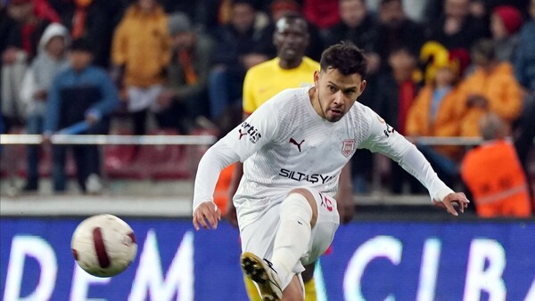 Óscar Romero define su futuro y José Canale marca para Querétaro