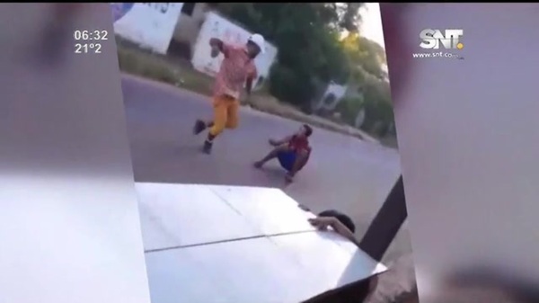 Violenta pelea entre hermanos alarma a vecinos - SNT