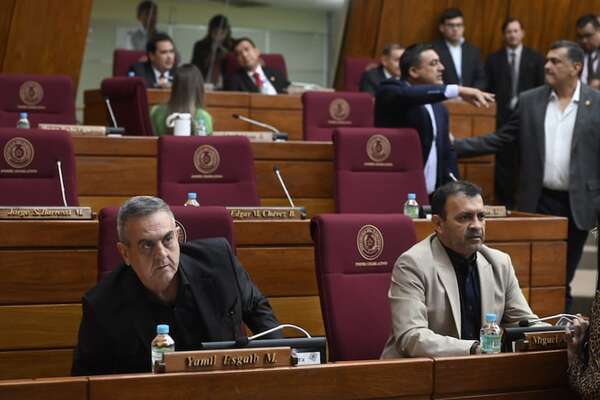 #LaMafiaManda: “El que esté libre de pecado...”, dice Yamil Esgaib y tira una amenaza directa a opositores - Política - ABC Color