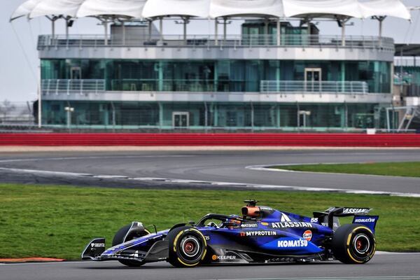 Sainz: "En Melbourne no espero un podio ni un top 5" - Automovilismo - ABC Color