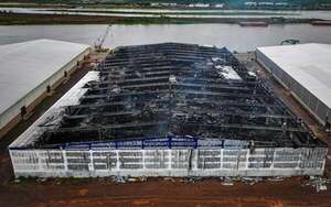 Incendio en Puerto Fénix: Mades constató que empresa no cumplió plan de contingencia  - Nacionales - ABC Color