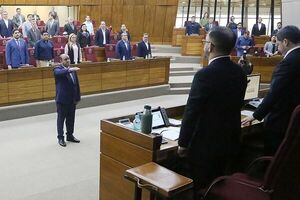 Cámara de Diputados acepta renuncia de Orlando Arévalo y Saúl González juró como nuevo integrante - El Trueno