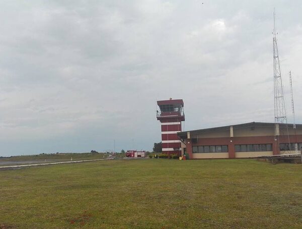 Encarnación busca garantías de inversión antes de ceder aeropuerto a DINAC · Radio Monumental 1080 AM