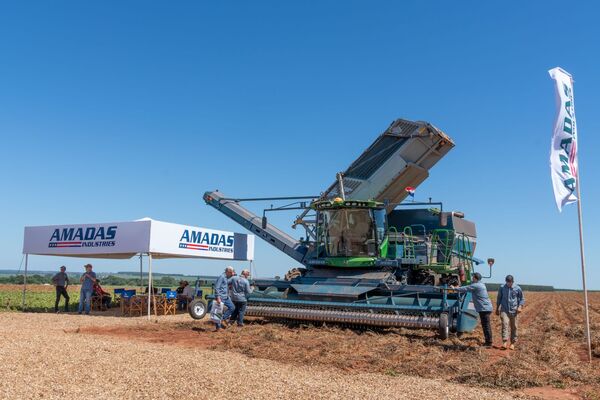 Transagro, en alianza con AMADAS, impulsó maquinarias para cosecha de maní en Caaguazú