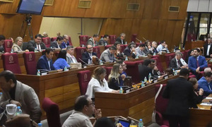 Orlando Arévalo renuncia tras escándalo de chats con Lalo Gomes - OviedoPress