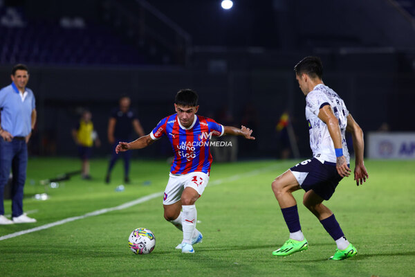 Versus / Los clubes de la Premier League que siguen de cerca a Gabriel Aguayo