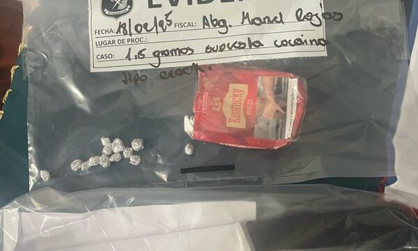 Capturan a hombre con antecedentes por robo y hallan droga en su poder