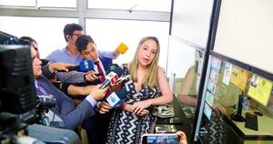 La Nación / Entregan copias de pericia de teléfono de exdiputado Lalo Gomes y otros