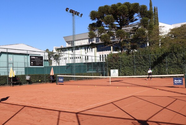 Tenistas paraguayas avanzan en dobles en el Brasil Junior Open
