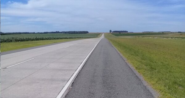 Inicia la construcción de la primera ruta de hormigón en el país