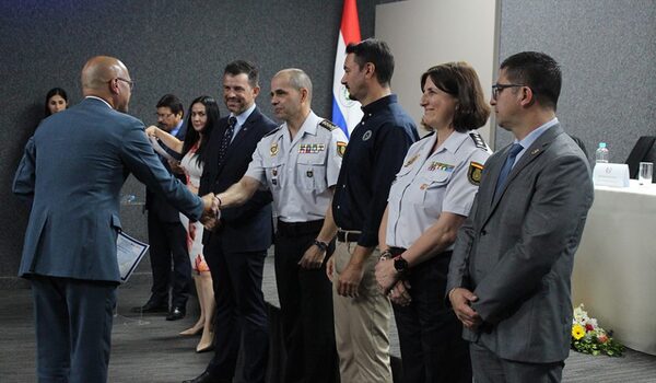 Spanish authority highlights Paraguay's migration security - .::Agencia IP::.