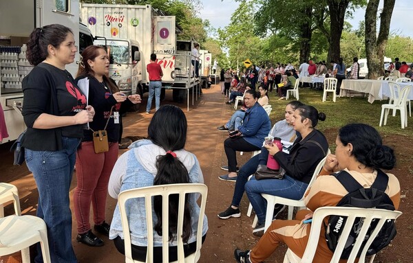 Ciudad Mujer Móvil inicia recorrido 2025 en Guairá y fortalece presencia del Estado en el interior - .::Agencia IP::.