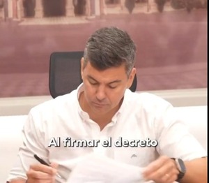 Santiago Peña reglamenta la ley de créditos de carbono