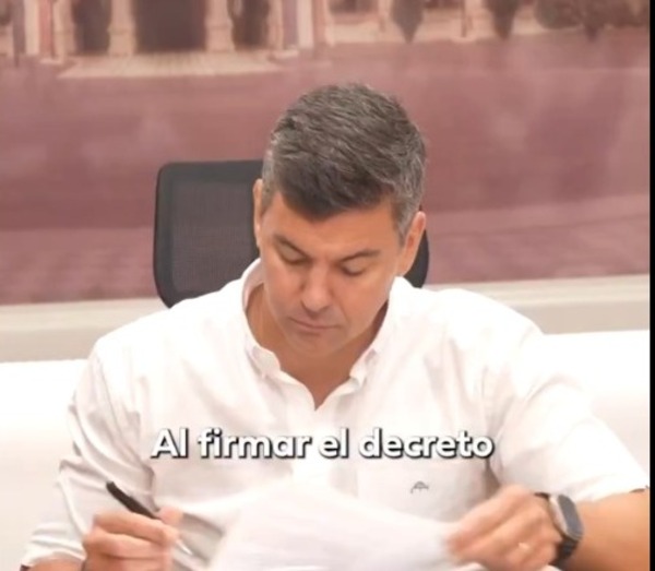 Santiago Peña reglamenta la ley de créditos de carbono