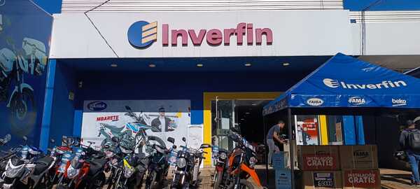 Hurtan celulares de un local en pleno centro de Encarnación