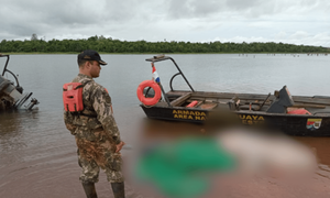 Dos hombres fallecieron tras vuelco de embarcación en medio de la tormenta
