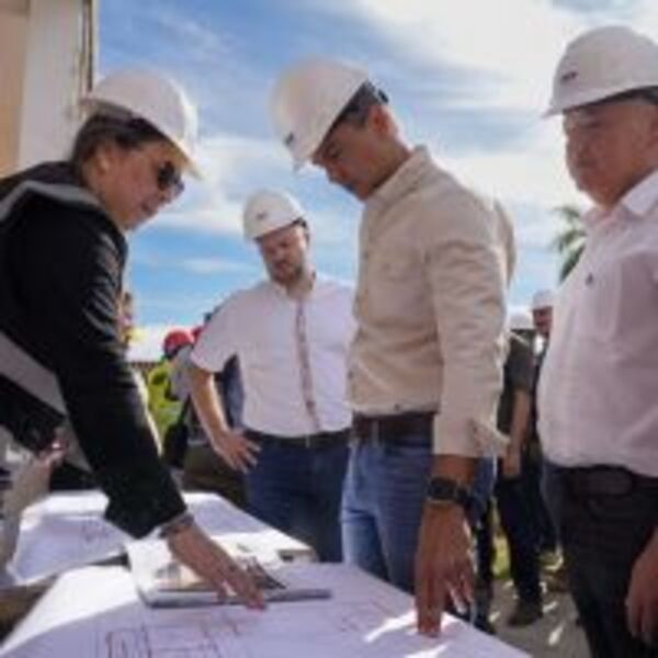 Presidente Peña verificó obras edilicias en el SNPP Regional Ñeembucú :: Presidencia de la República del Paraguay